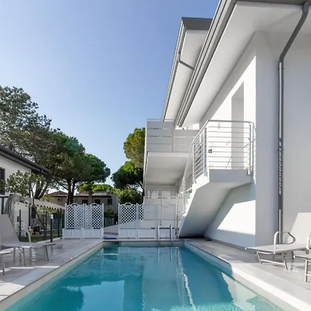 Modern With Shared Pool Apartment Bibione