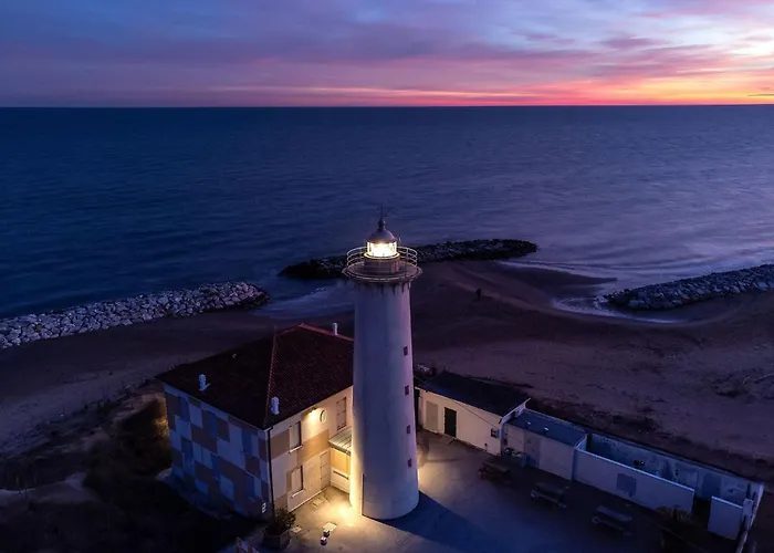 Modern With Shared Pool Апартаменты *